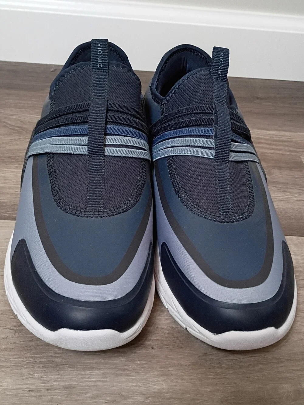 Vionic Womens Classic Blue Color Block Vayda Slip On Sneaker Shoes Size 10 Wide